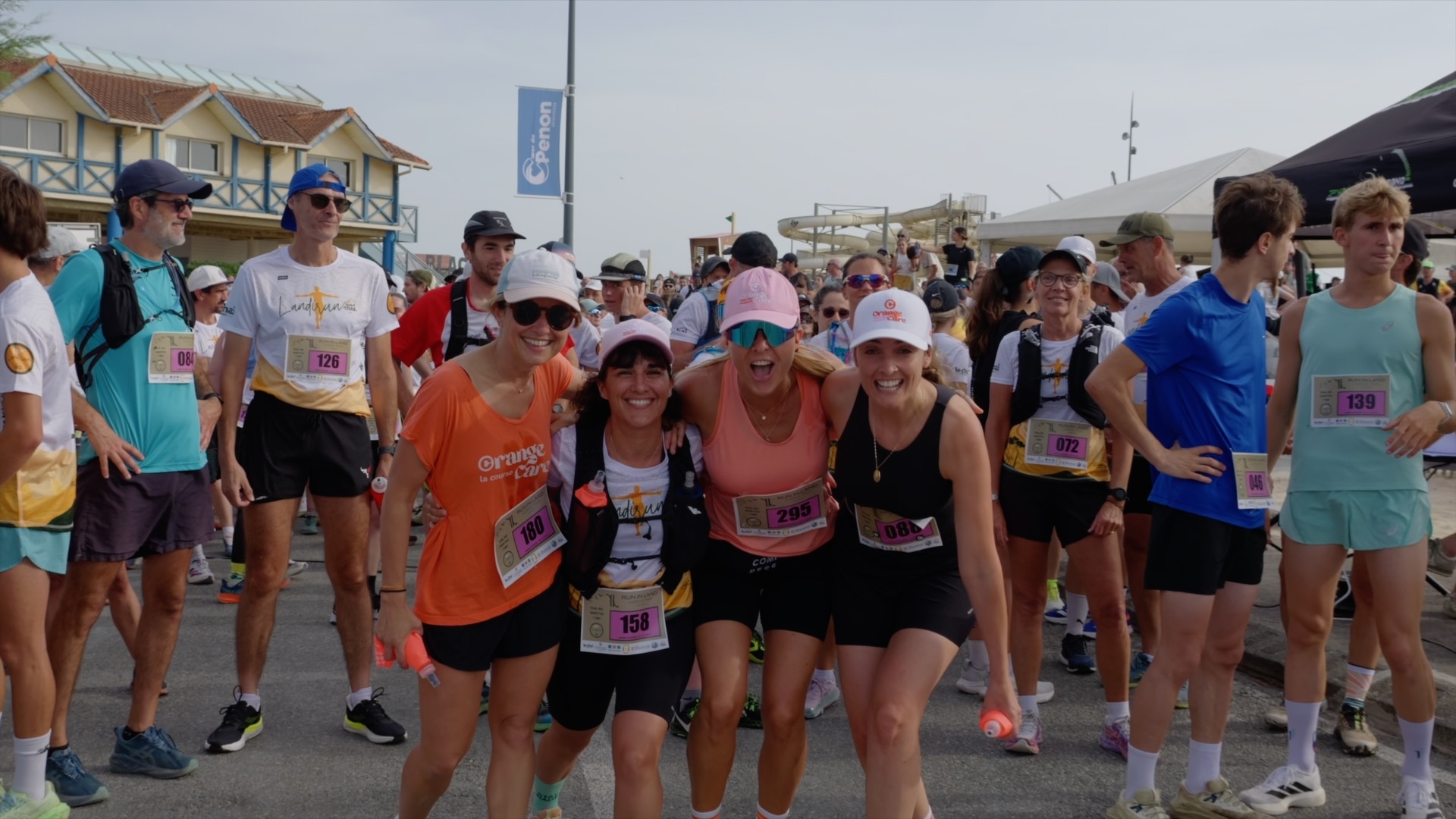 Groupe de coureuses avant le départ à Seignosse Le Penon