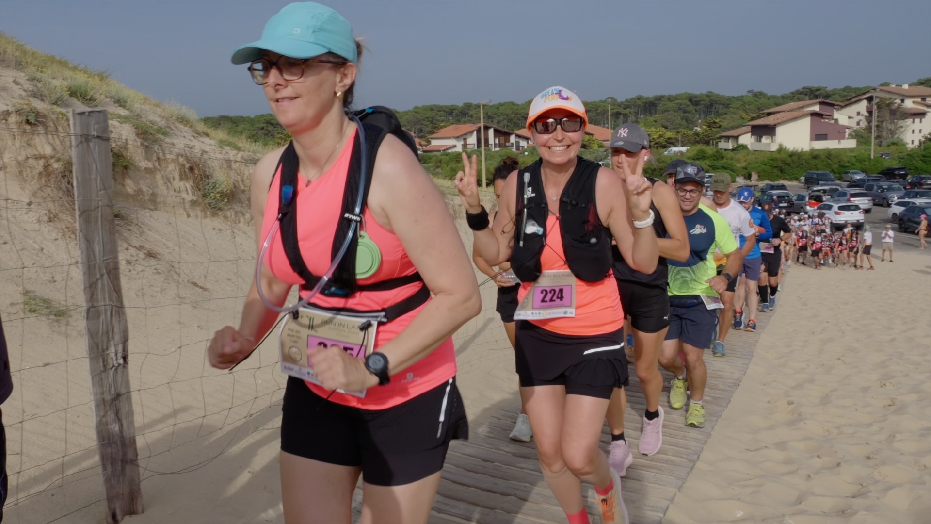 Deux coureuses roses signent la victoire sur le parcours